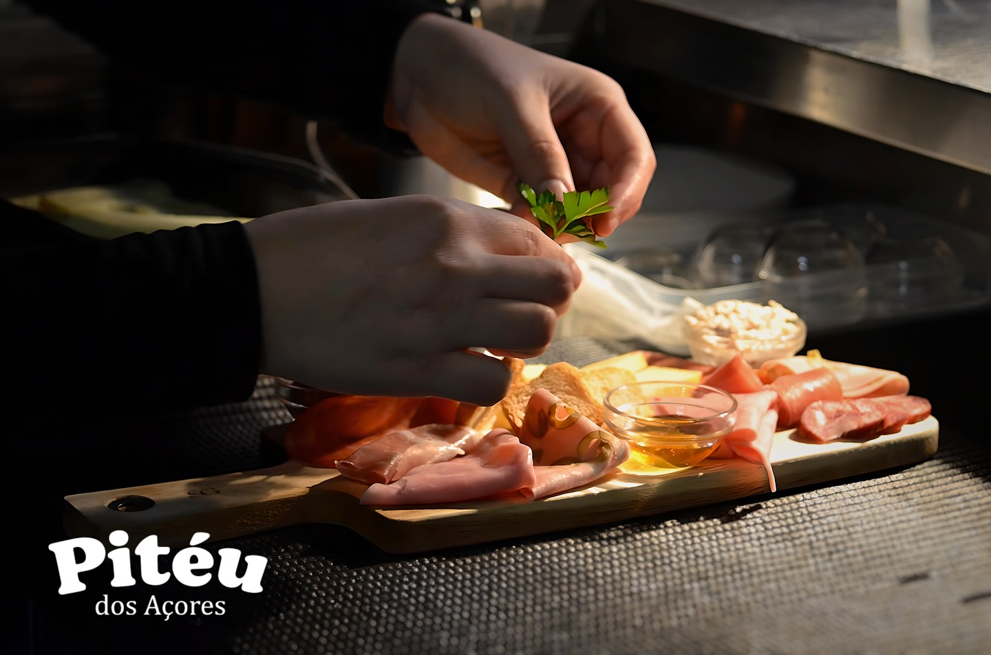 Interior do Restaurante Pitéu dos Açores em Ponta Delgada
